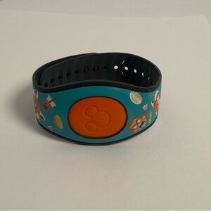 Disney Parks Turning Red Panda MagicBand Magic Band LE 4000 USED READ